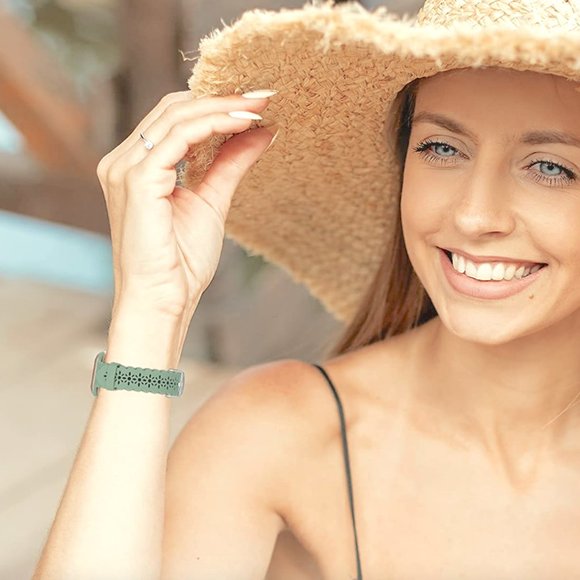 Apple Watch SLIM Lace Silicone Band  - GRASS GREEN - 38mm/40mm/41mm - Picture 3 of 3